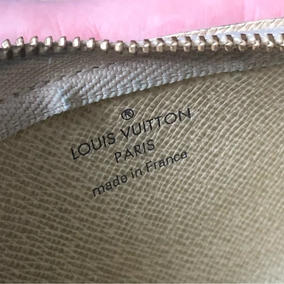 Authentic Louis Vuitton key pouch - Picture 9 of 16